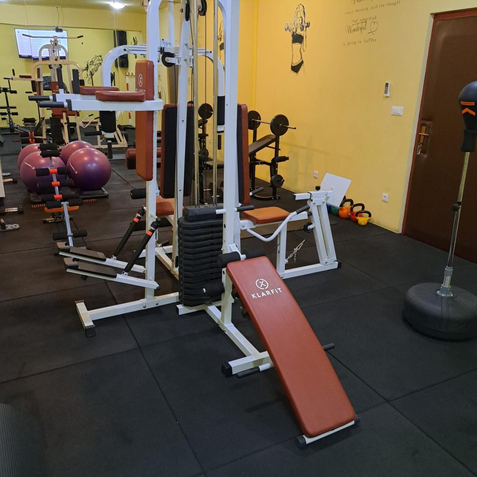 Apartments Vila Adrijana & Fitness Studio Wolf Bv Башка-Вода Экстерьер фото