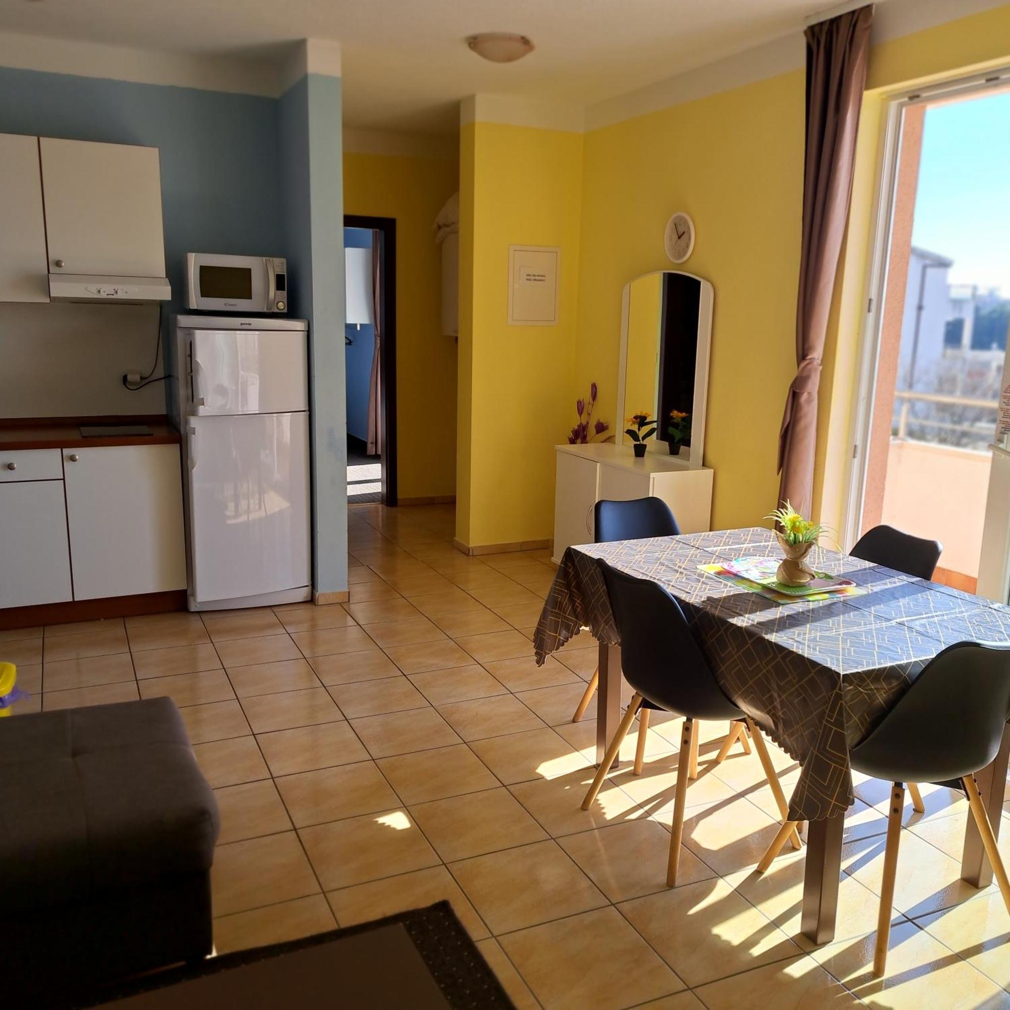 Apartments Vila Adrijana & Fitness Studio Wolf Bv Башка-Вода Экстерьер фото